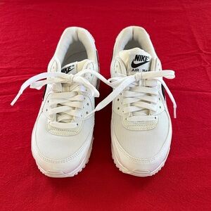 Nike Air Max 90 White Sneakers Size 6 New